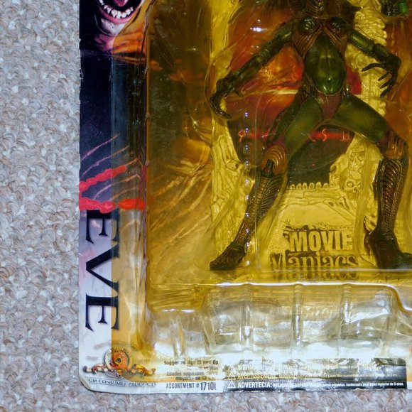 1998 McFarlane Movie Maniacs Series 1 Species II Eve Figure MOC New - Picture 4 of 10